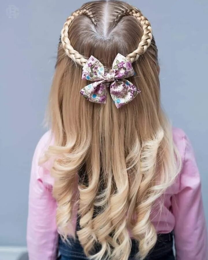 Праздничная прическа для девочки на длинные волосы Pin on peinados bonitos Girl hairstyles, Hair styles, Kids braided hairstyles