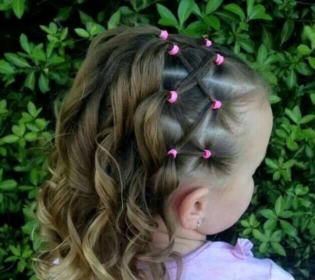 Праздничная прическа для девочки в садик Pin on Peinados para Emma Kids hairstyles, Girl hair dos, Cute ponytail hairstyl