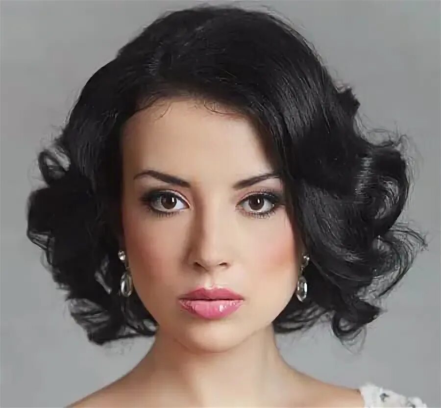 Праздничная прическа каре с челкой Short Hairstyles for Weddings 2014 Short wedding hair, Vintage hairstyles, Weddi