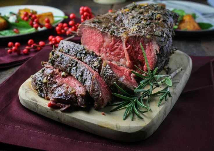 Праздничная вкусная говядина рецепты с фото Sunday Dinner // Herb-Crusted Roast Beef, Roasted Root Vegetable Salad, Cauliflo