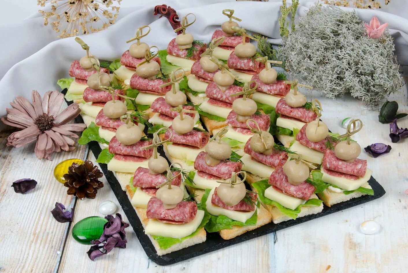 ВКУСНАЯ ЕДА Catering ideas food, Canapes recipes, Party food appetizers