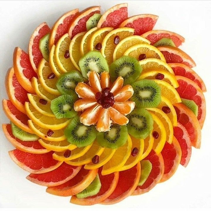 Праздничное оформление фруктов фото Pin on Food in 2024 Amazing food decoration, Food garnishes, Fruit platter desig