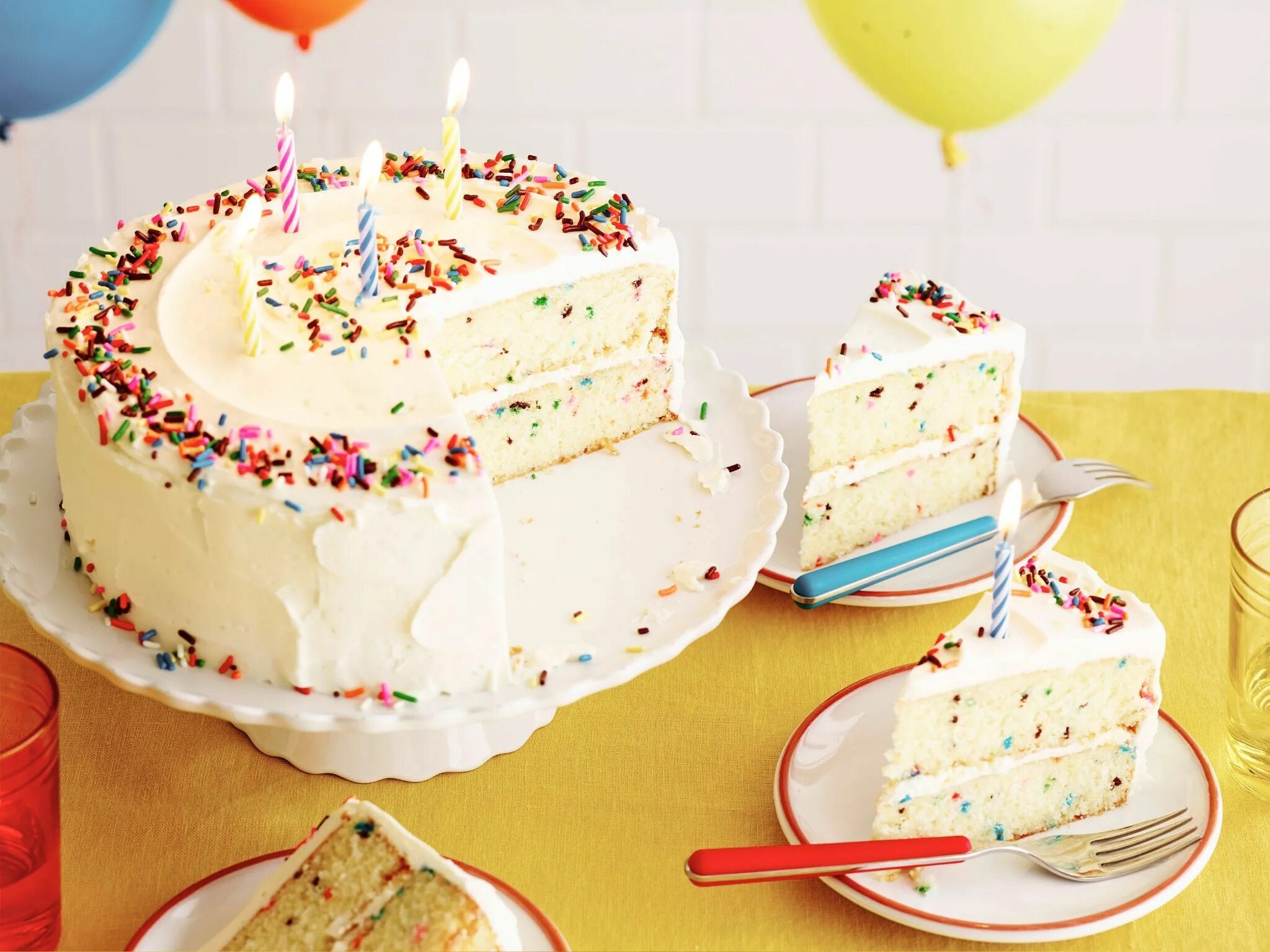 Праздничное торта день рождения фото Fluffy Confetti Birthday Cake Recipe Cake, Cupcake cakes, Cake recipes