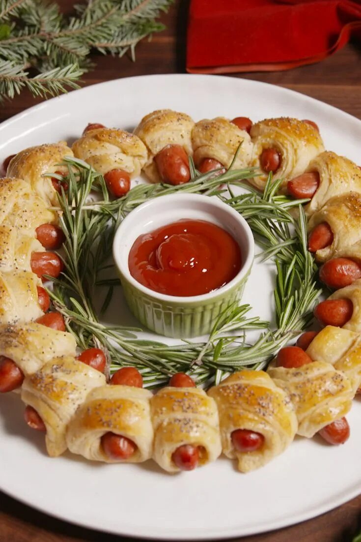 Праздничные блюда фото 51 Amazing Things To Do With Crescent Rolls Christmas food dinner, Christmas rec