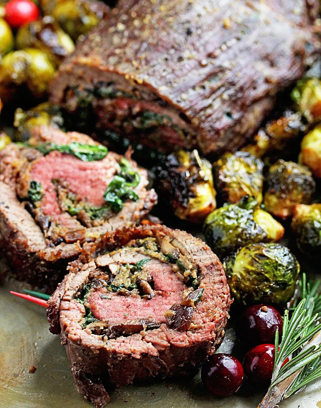 Праздничные блюда из говядины рецепты с фото Mushroom & Spinach Stuffed Steak Wolf Gourmet Blog Recipe Flank steak recipes, B