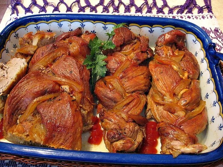 Праздничные блюда из свинины фото Reteta Muschiulet de porc impletit Recipe Cooking recipes, Main meals, Food