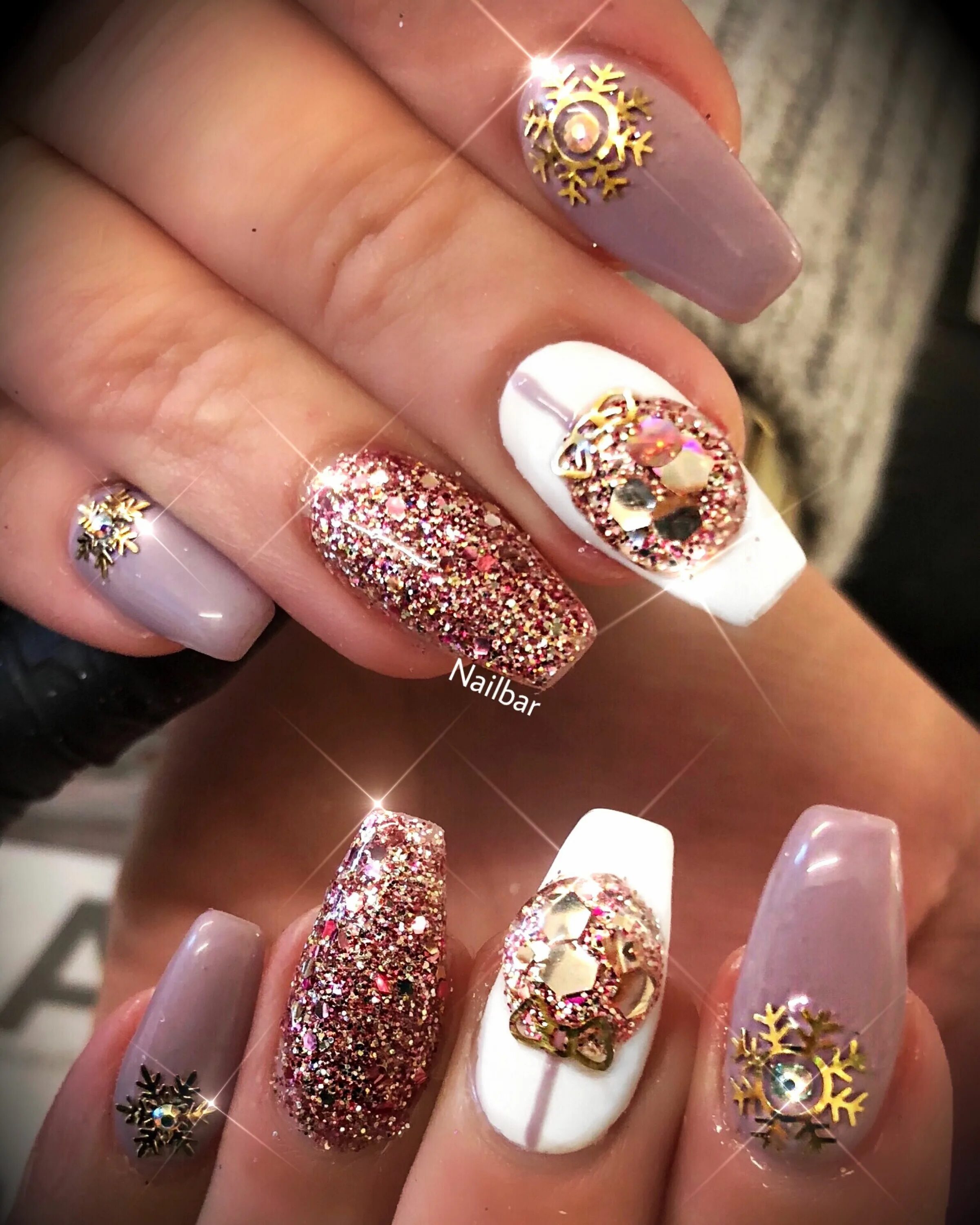 Праздничные ногти фото Pin by Nailbar on Nails Xmas nails, Trendy nail art designs, Pink nail art desig