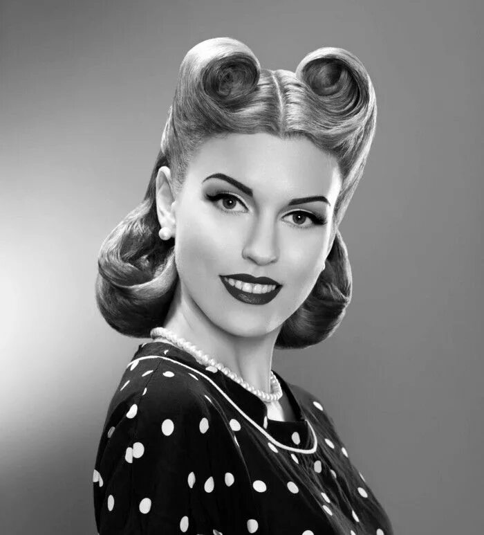 Праздничные прически 50 лет Coiffure Rockabilly - enroulez-vous sur la route de Memphis 40s hairstyles, Hair