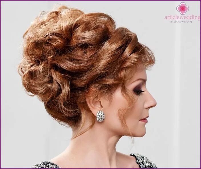 Праздничные прически для женщин 50 Mother of the Bride Hairstyles: Short, Medium, and Long Hair