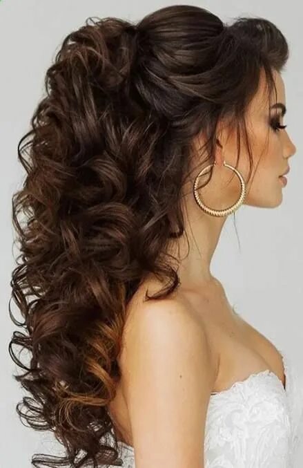 Праздничные прически на длинные волосы для женщин 51+ Trendy Hairstyles Cute Life - New Site Hair styles, Wedding curls, Long hair