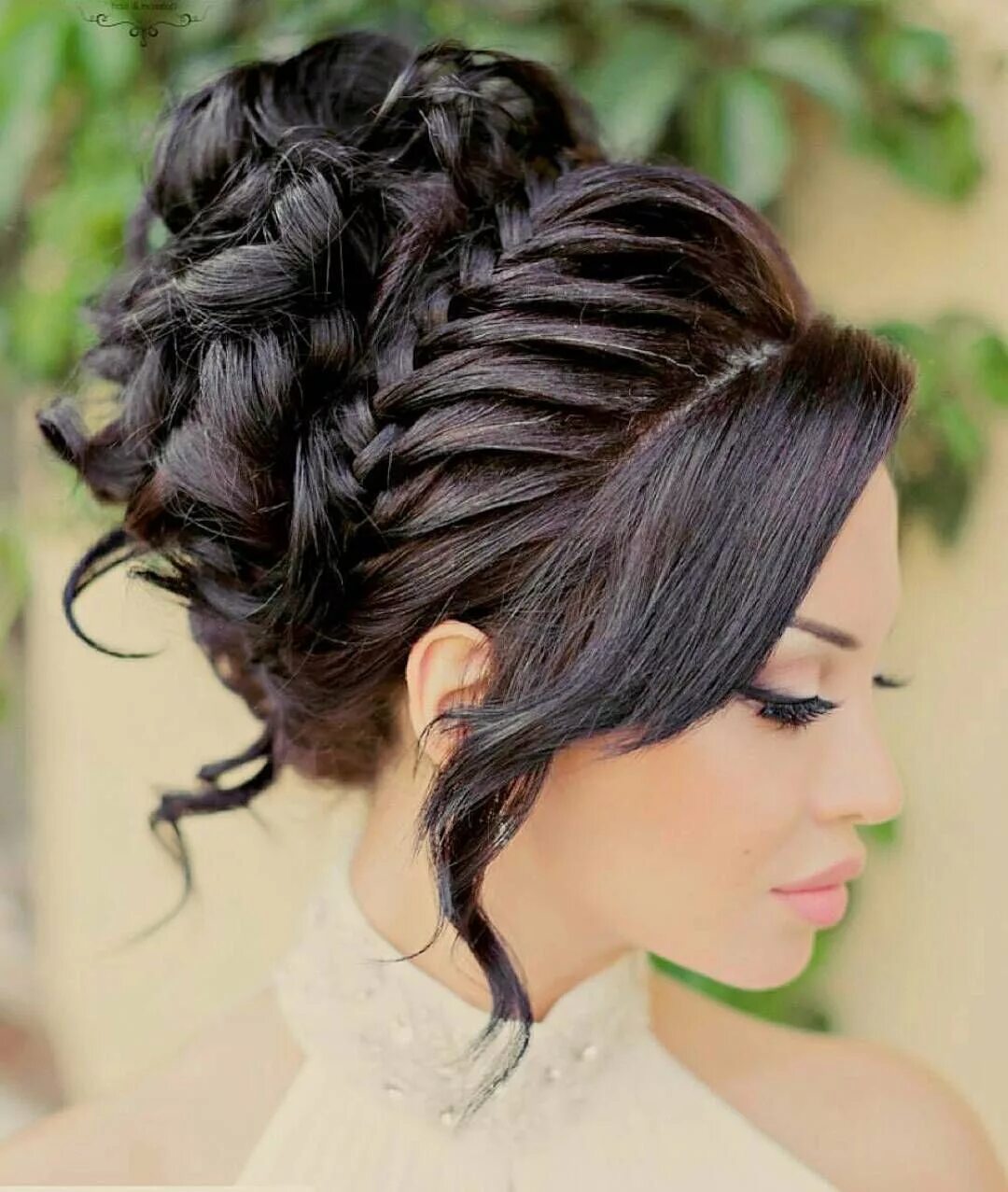 Праздничные прически на длинные волосы для женщин Pin on Full updos Quince hairstyles, Long hair styles, Curly hair styles