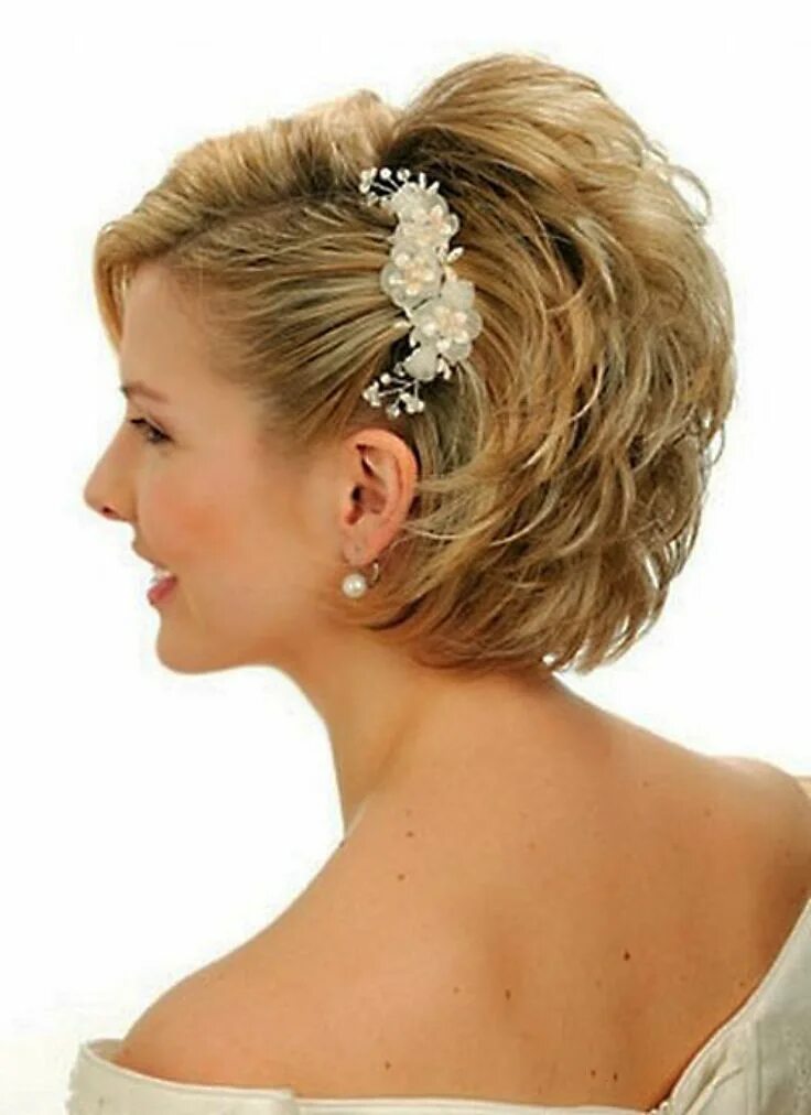 Праздничные прически на короткие волосы для женщин Prom Hairstyles Updos With Detailed French Braids , This Style Is Using Thick Ha