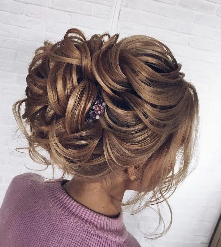 Праздничные прически на средние длины Bridal updo hairstyleshairstylesupdos wedding hairstyle ideasupdo hairstyles При