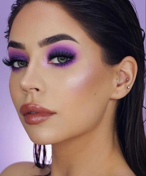 Праздничный макияж Start a business ideas Purple makeup, Purple eye makeup, Purple eyeshadow