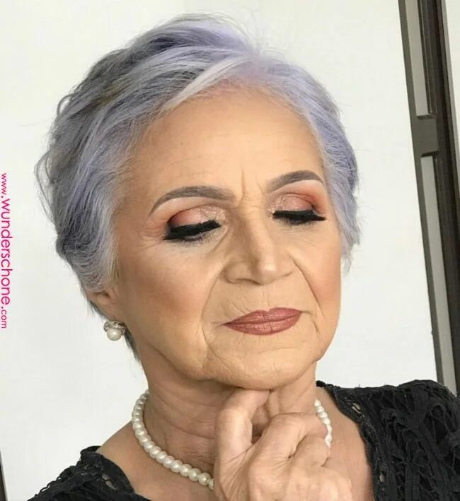 Праздничный макияж для женщины 50 лет Pin by María Noel Achard on Maquillaje in 2019 Makeup for older women, Makeup ti