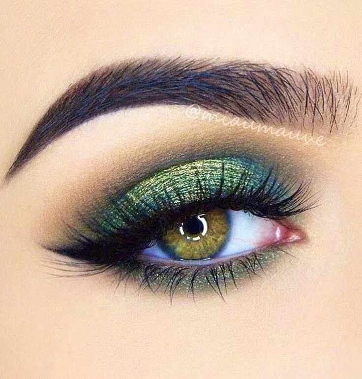 Праздничный макияж зеленых глаз Pin on Makeup Colorful eye makeup, Makeup looks for green eyes, Eye makeup art