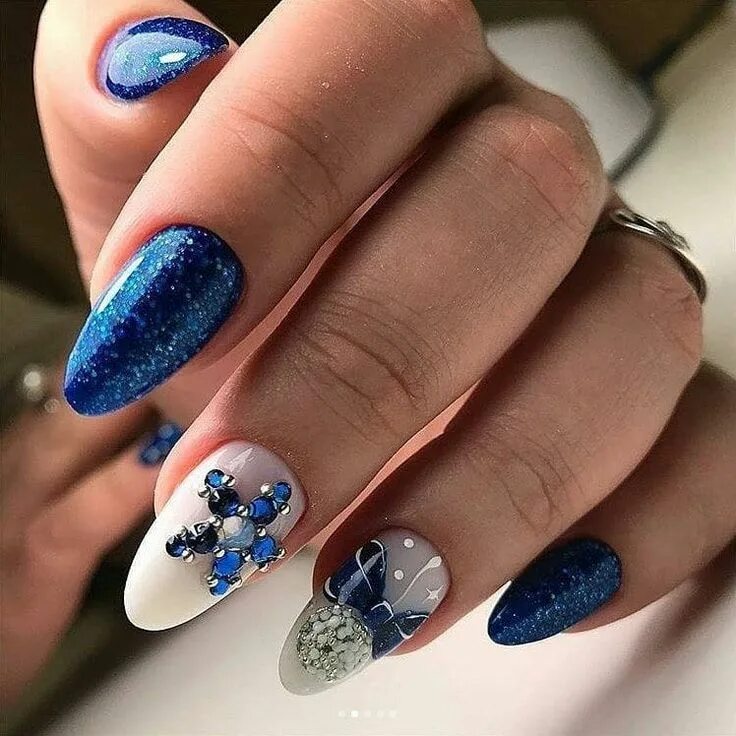 Праздничный маникюр 2024 фото "Mi piace": 210, commenti: 0 - Маникюр Ногти (@manicure_womens) su Instagram: "К