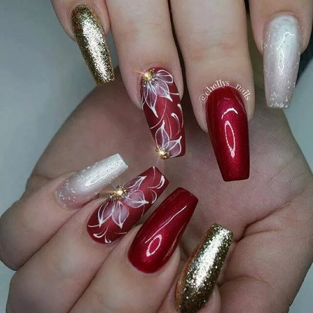 Праздничный маникюр фото Pin by Roxana Bota on Arte uñas Pretty nail art designs, Pretty nails, Nail art