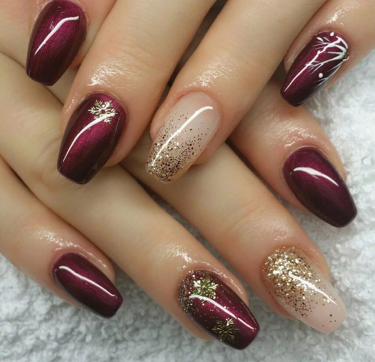 Праздничный маникюр фото Nail Design Fullcover Nageldesign, Nageldesign fullcover, Nagellack-kunst