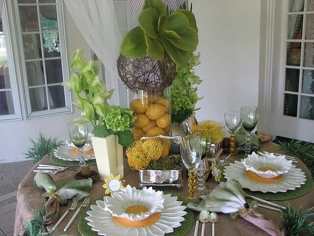 Праздничный стол на рош хашана фото Fresh as Spring - Tablescape Table setting inspiration, Rosh hashanah table, Dec