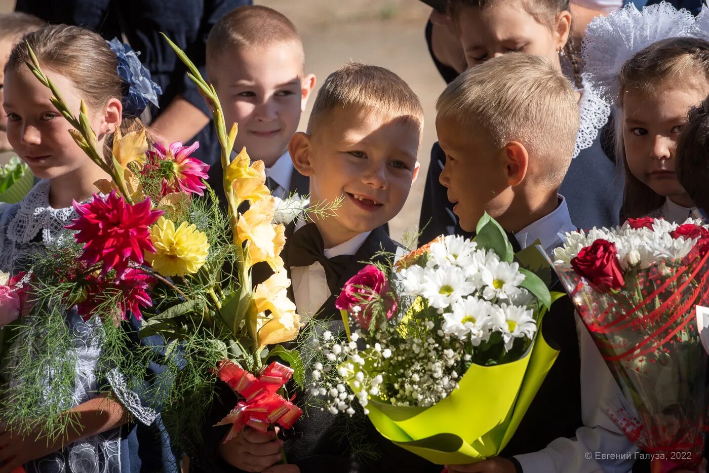 Праздник 1 сентября фото День Знаний / 1 сентября в одной из школ Читы