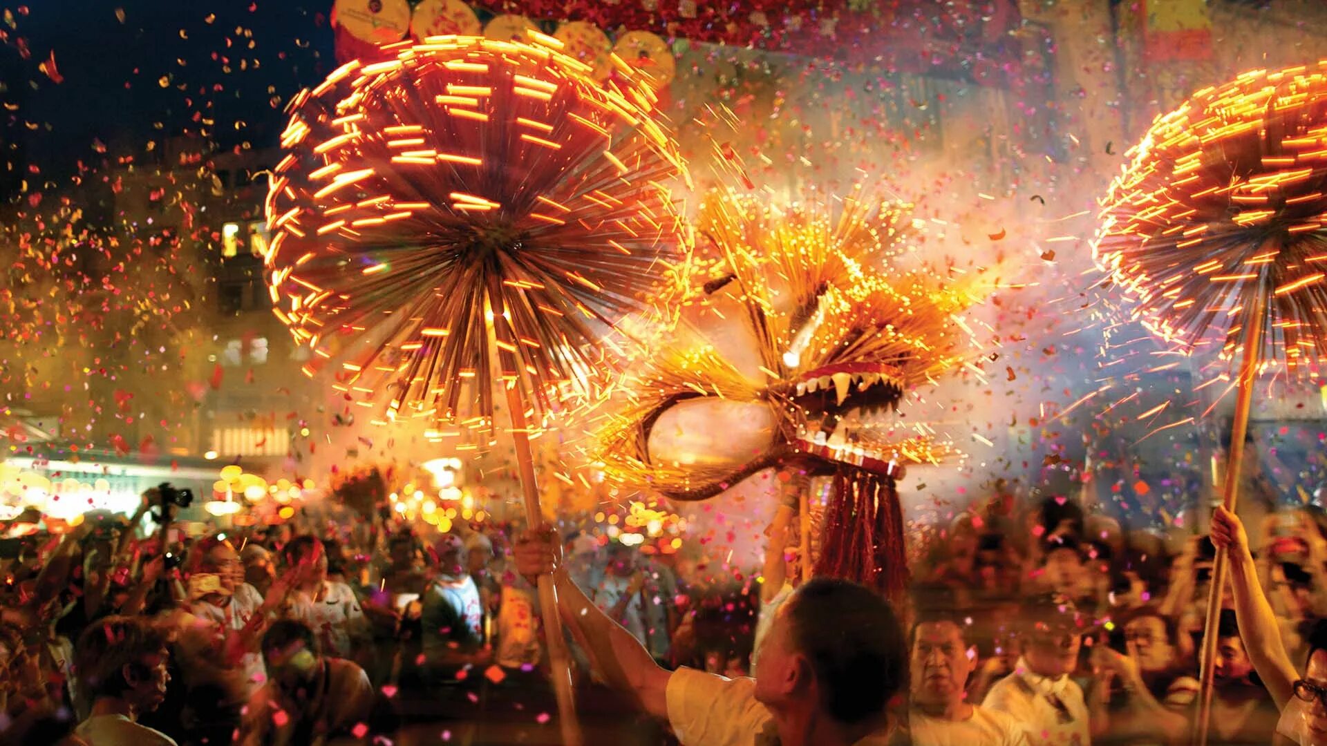 Праздник осени в китае фото Mid-Autumn Festival: Celebrations in Hong Kong Hong Kong Tourism Board