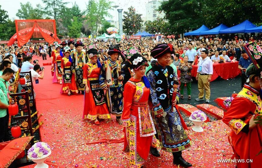 Праздник в китае сегодня фото Group wedding held to greet upcoming Qixi festival in NW China - Xinhua English.