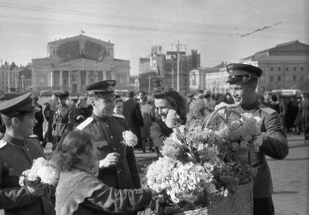 Празднование победы фото 9 мая 1945 года в дневниках и воспоминаниях современников - Рамблер/новости