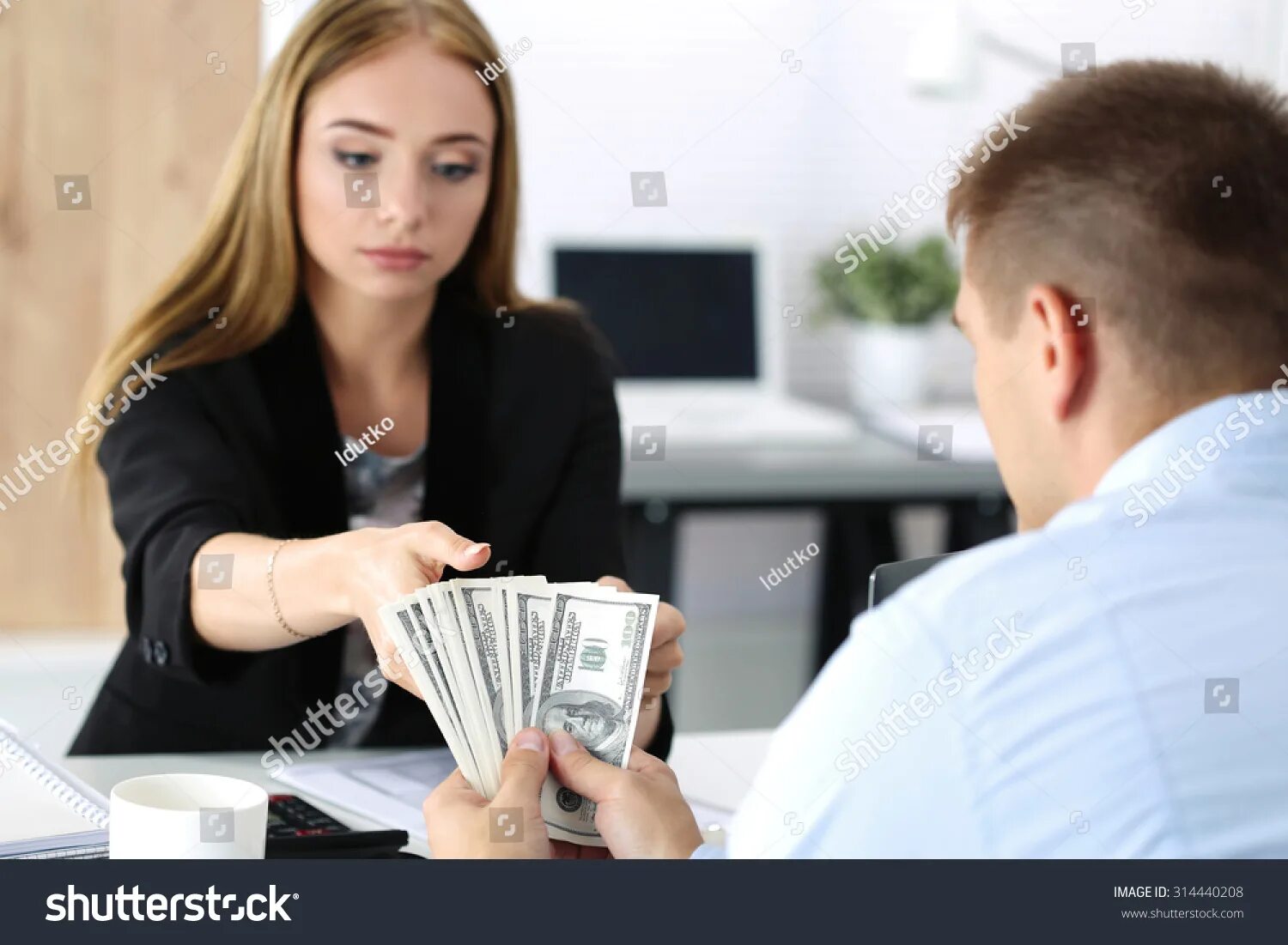 Предлагаю деньги за фото Pentru blackmail sunt 7.898 imagini, fotografii de stoc și vectori Shutterstock