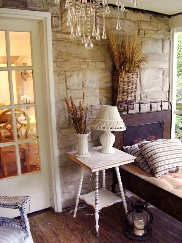 Предметы интерьера для дачи Shabby Chic Decorating Ideas for Porches and Gardens Shabby chic living room, Ch