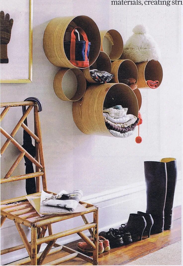 Предметы интерьера для дома своими руками Concrete form tube shelving with wood veneer Diy house projects, Diy home decor,