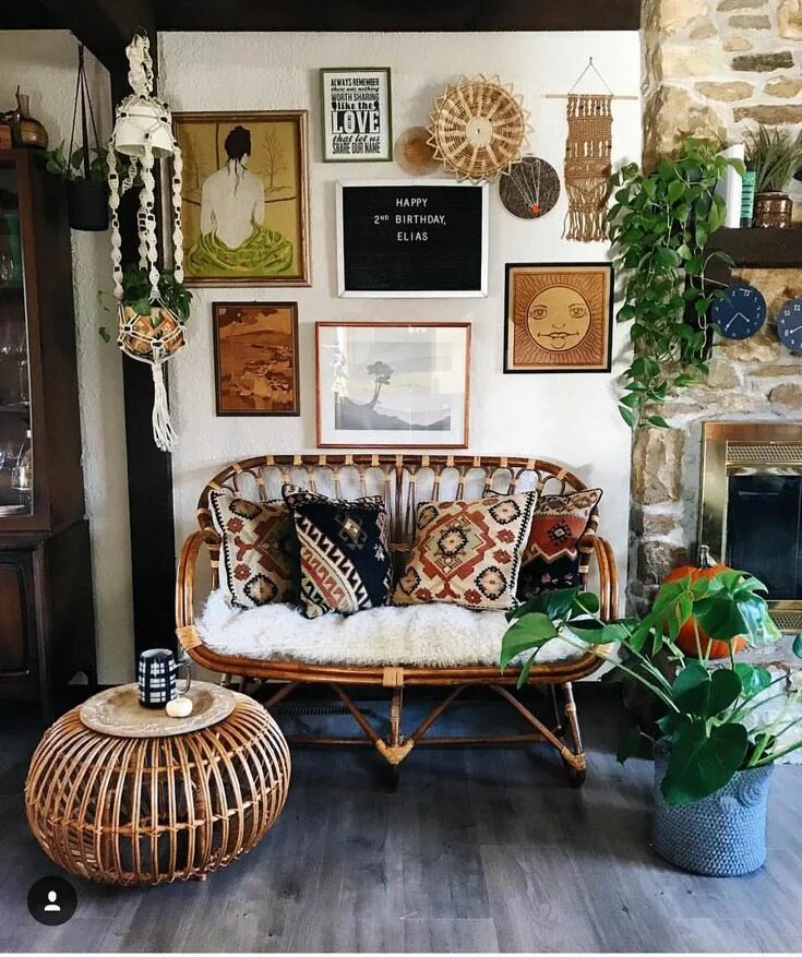 Предметы интерьера фото Pin on For the Home Bohemian living room decor, Bohemian style living room, Livi