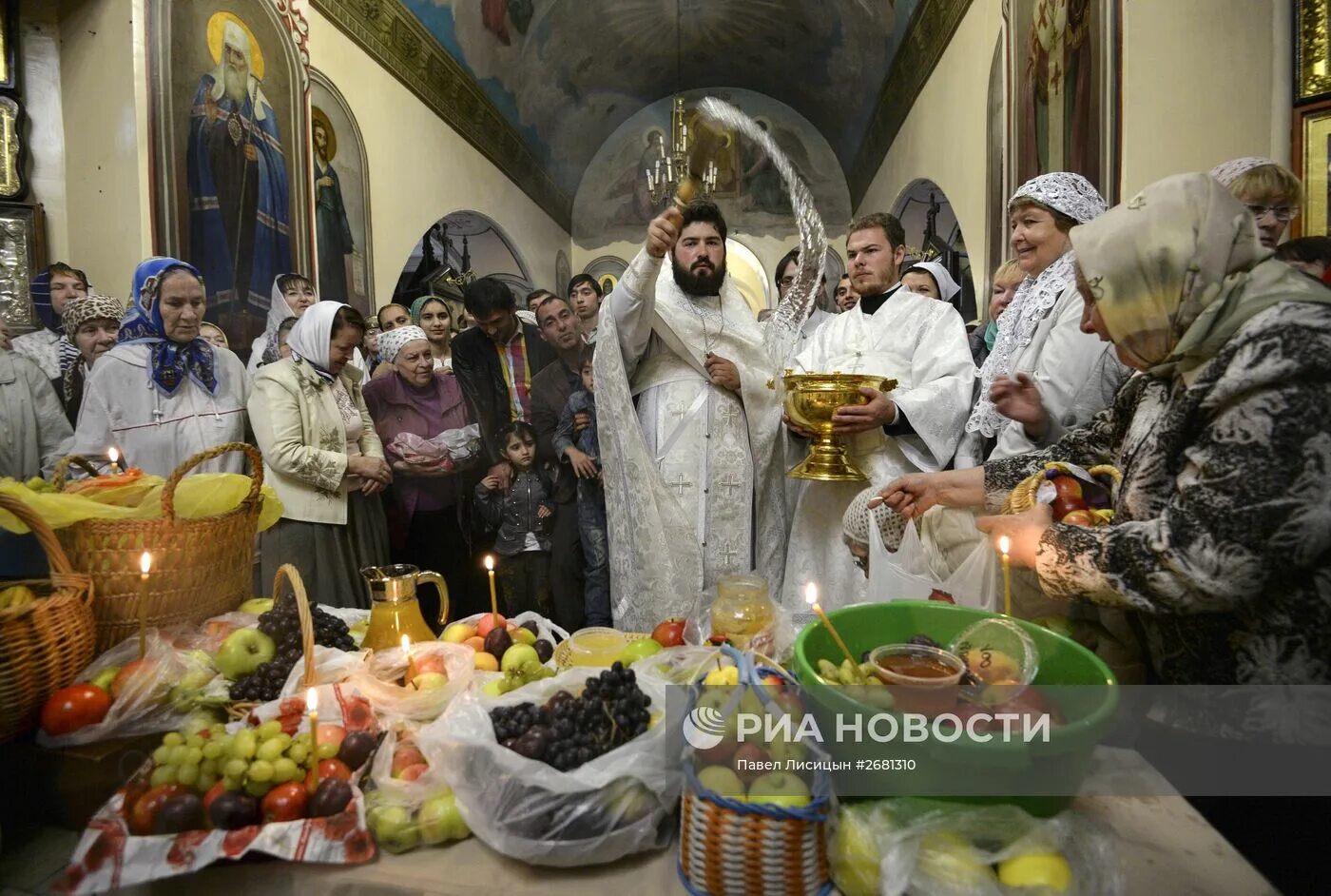 Преображение господне фото храма Празднование Яблочного спаса в городах России РИА Новости Медиабанк