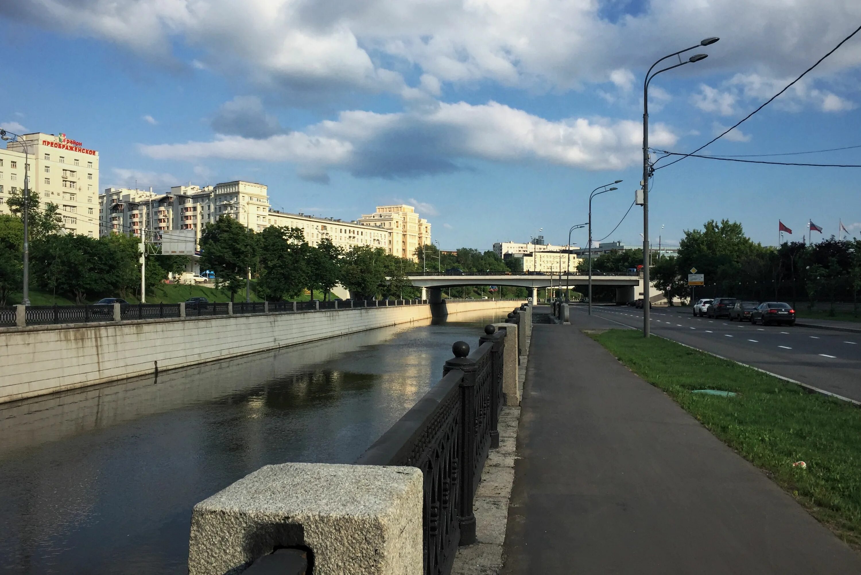 Преображенская набережная фото File:Moscow, Gannushkina, Preobrazhenskaya and Rusakovskaya embankments (3141974