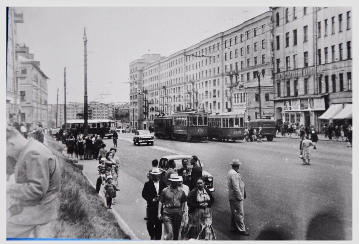 Преображенская площадь старые фото Такой была Москва в 1960-х и так в 2023 году эти места выглядят на фото сделанны