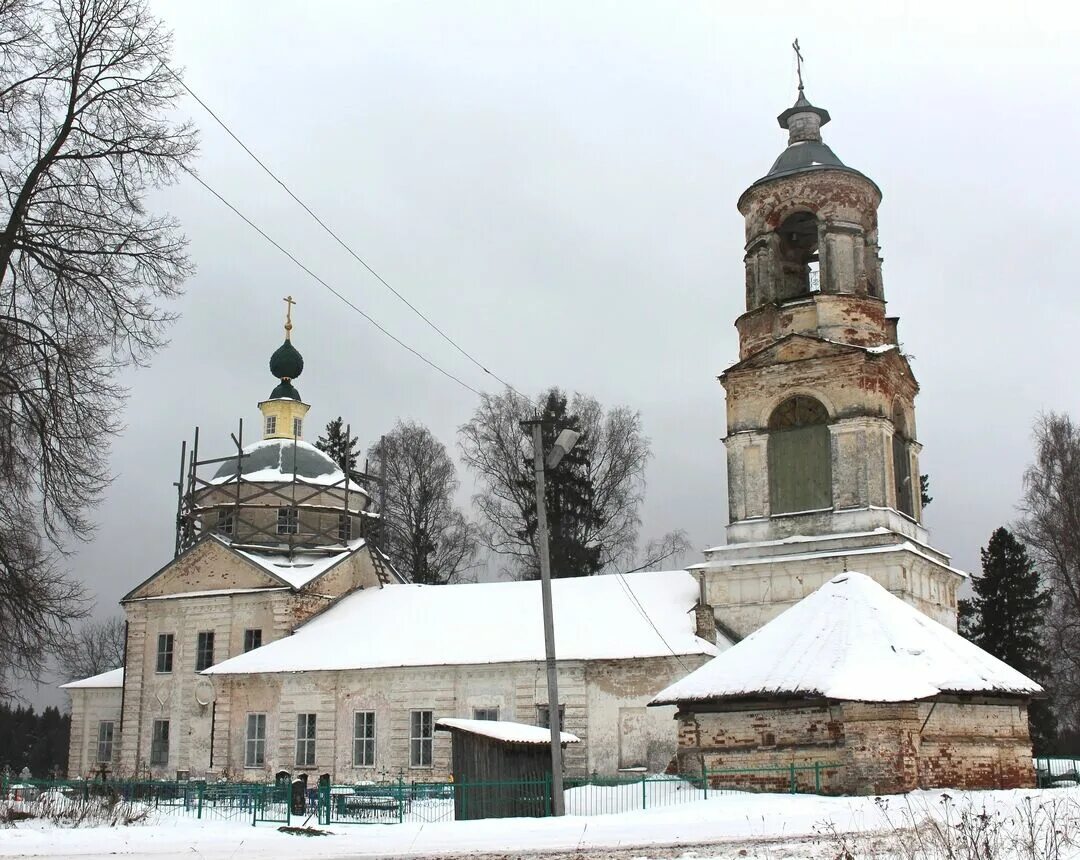 Преображенская церковь д шарино 56а фото Ансамбль Преображенской церкви, Костромская область, Чухломский район, Шартановс