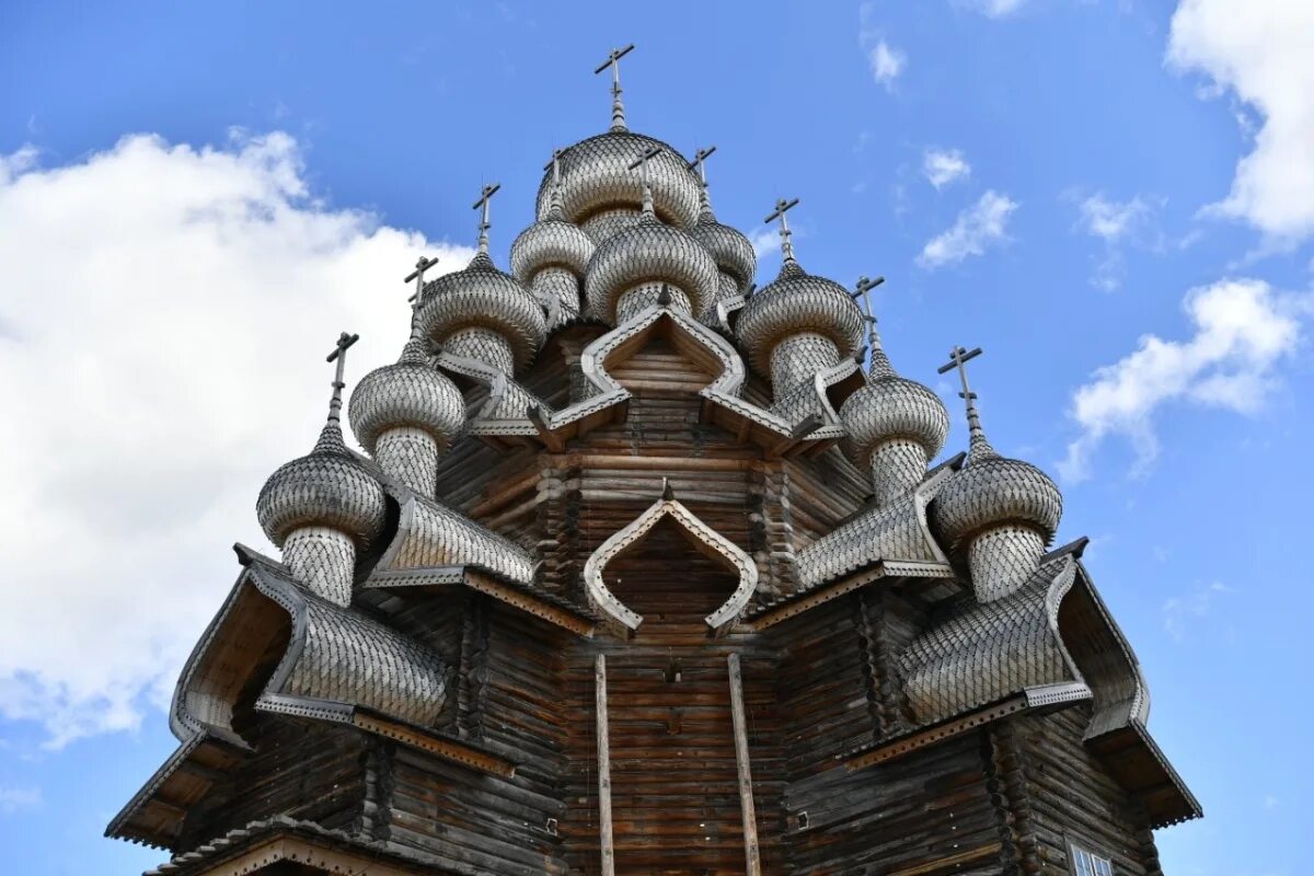 Преображенская церковь на острове кижи фото Главное за неделю: возвращение чемпиона, победа над огнем - "Республика"