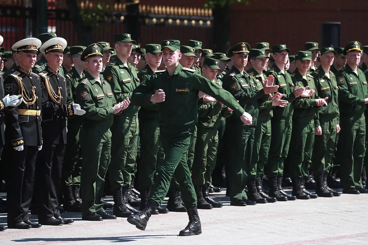 Преображенский полк фото 2024 срочники рязань Ритуал увольнения в запас военнослужащих отдельного комендантского Преображенско