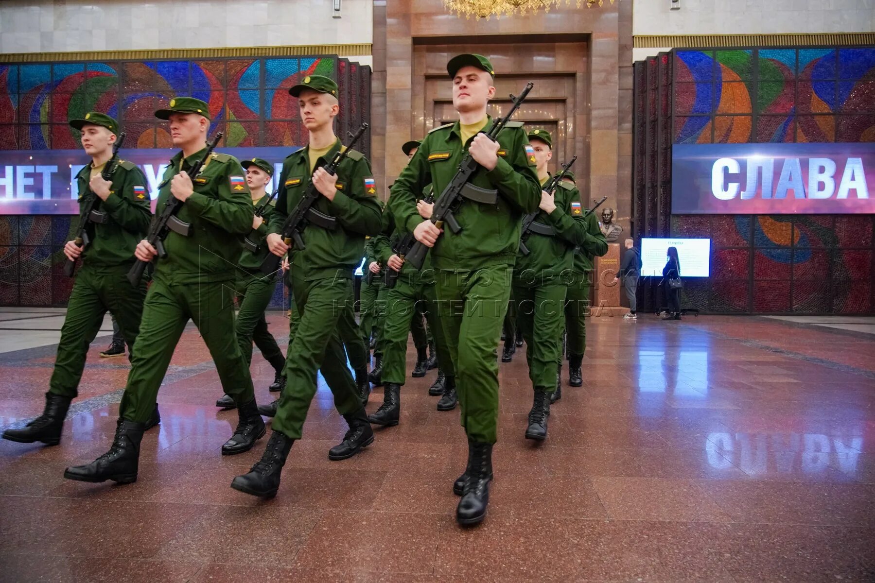 Новобранцы Преображенского полка из Тверской области приняли присягу в Музее Поб