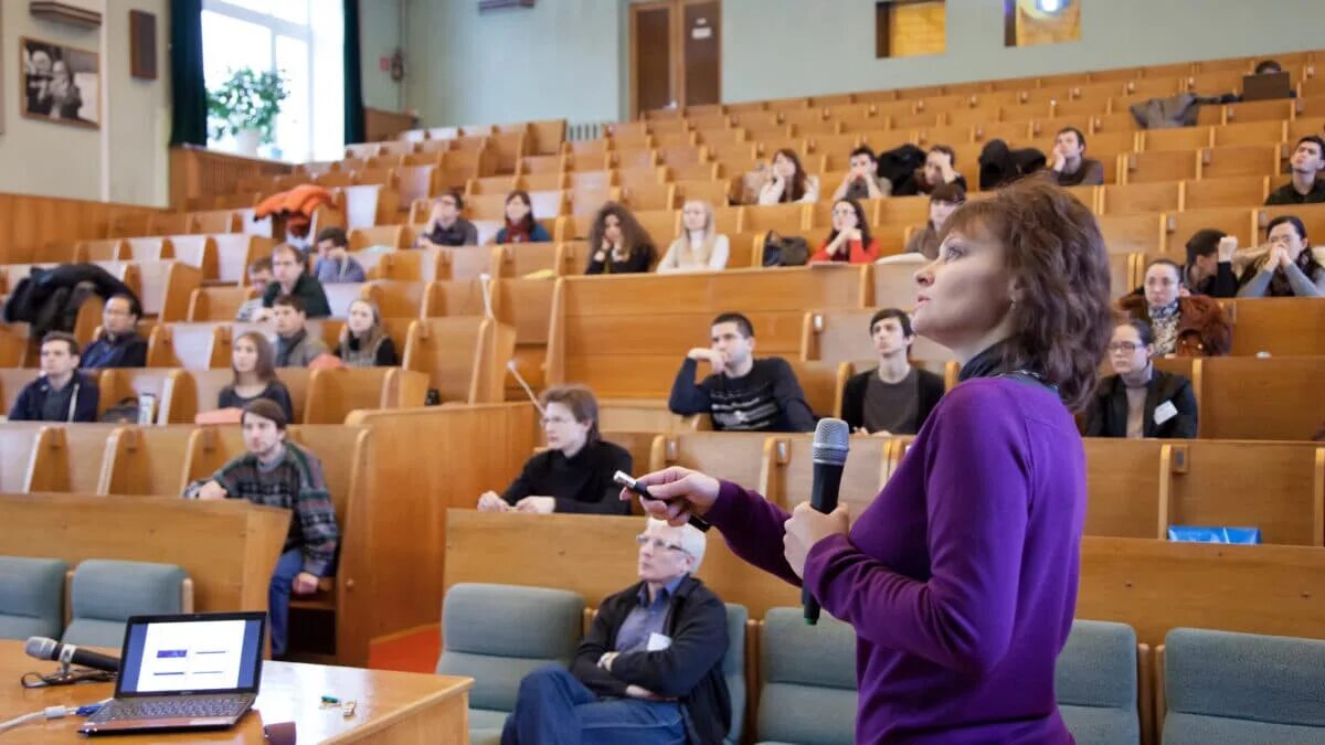 Преподаватели педагогического университета фото Женщины-преподаватели оказались больше удовлетворены своей работой, чем мужчины