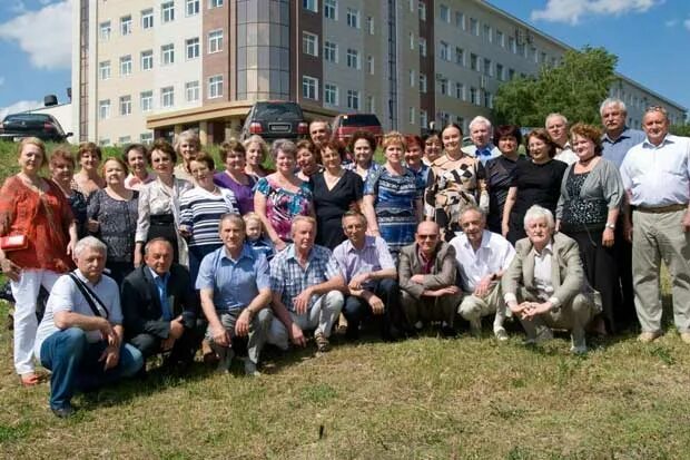 Преподаватели сибади фото омск В СибАДИ встретились выпускники 1963-1973 годов АиФ Омск