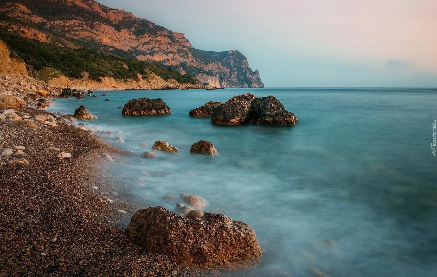 Пресноводное крым фото Экскурсии и морские прогулки на катере по Балаклаве