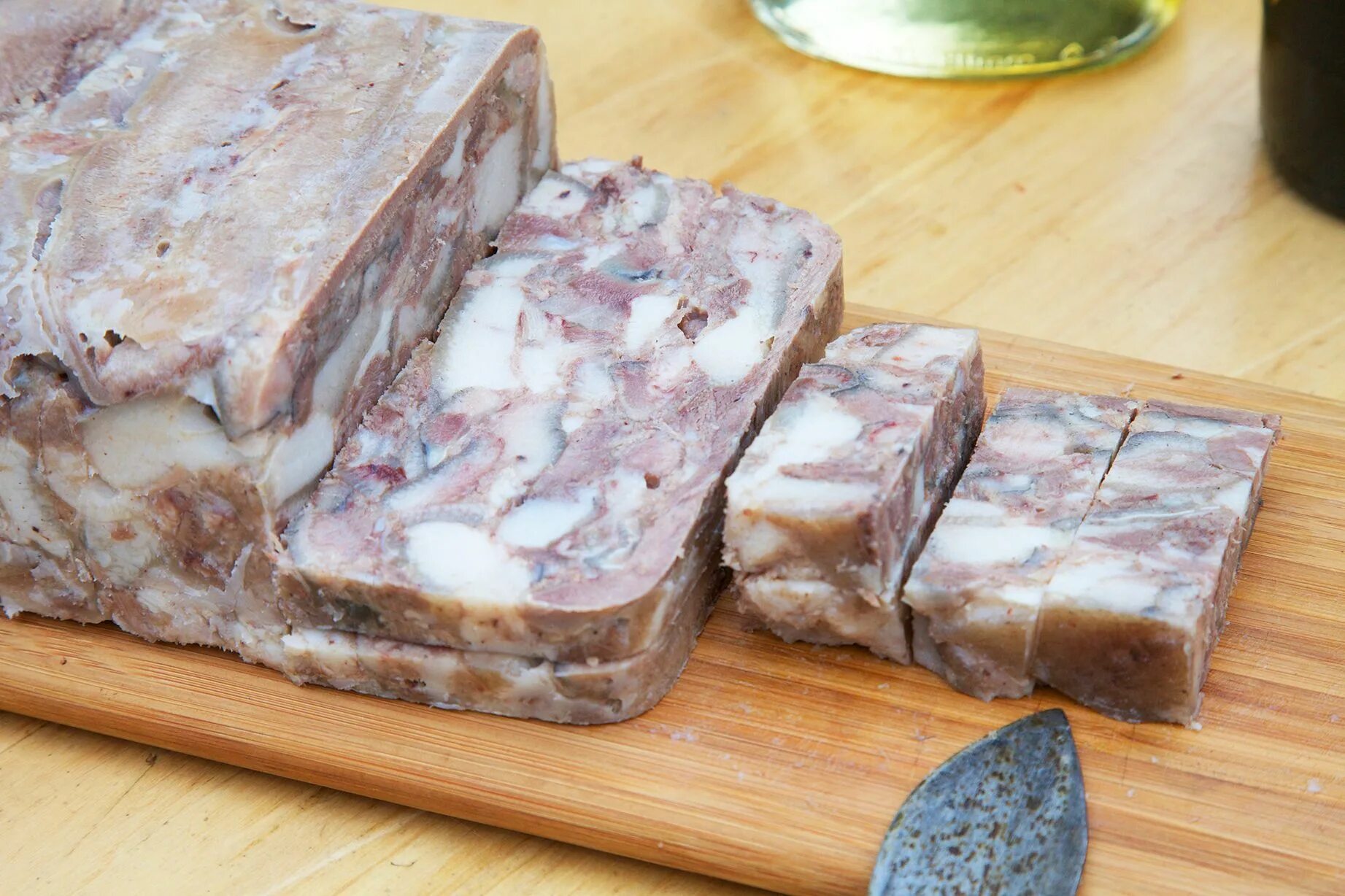 Прессованное мясо из свиной головы фото Braun (or headcheese) Recipe Food, Head cheese, Charcuterie recipes