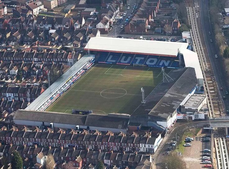 Престон футбольный клуб стадион фото Aerial View of Kenilworth Road Stadium