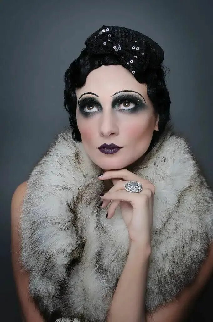 Презентация на тему мода 20х веков макияжи From a 1920s Makeup Look, To Trendy Dark Lipstick 1920s makeup look, Vintage mak