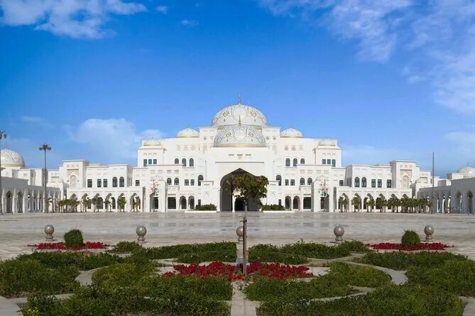 Президентский дворец в абу даби фото Abu Dhabi Tour: Grand Mosque, Heritage Village, Emirates Palace & Qasr Al Watan 