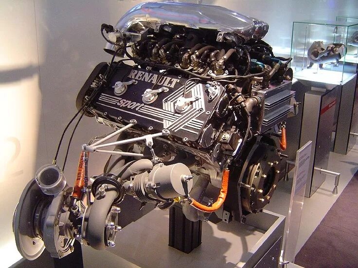 Check Out The Cadillac LMC55.R V8 Engine: Photos