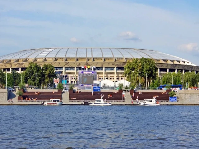 Причал лужники северный москва лужнецкая набережная фото Причал Лужники Центральный