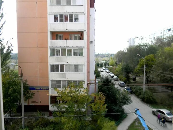 Причал наб волжской флотилии 16 фото Квартира, 1 комната, 36 м² - купить в Волгограде, цена 9 000 руб., продано 24 ок