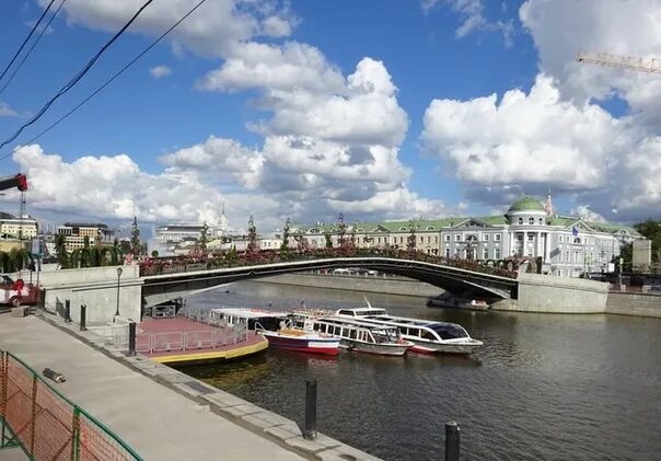 Причал третьяковский москва третьяковский мост фото Поздравляем с днем защиты детей! Сегодня наши добровольцы и подопечные семьи с д